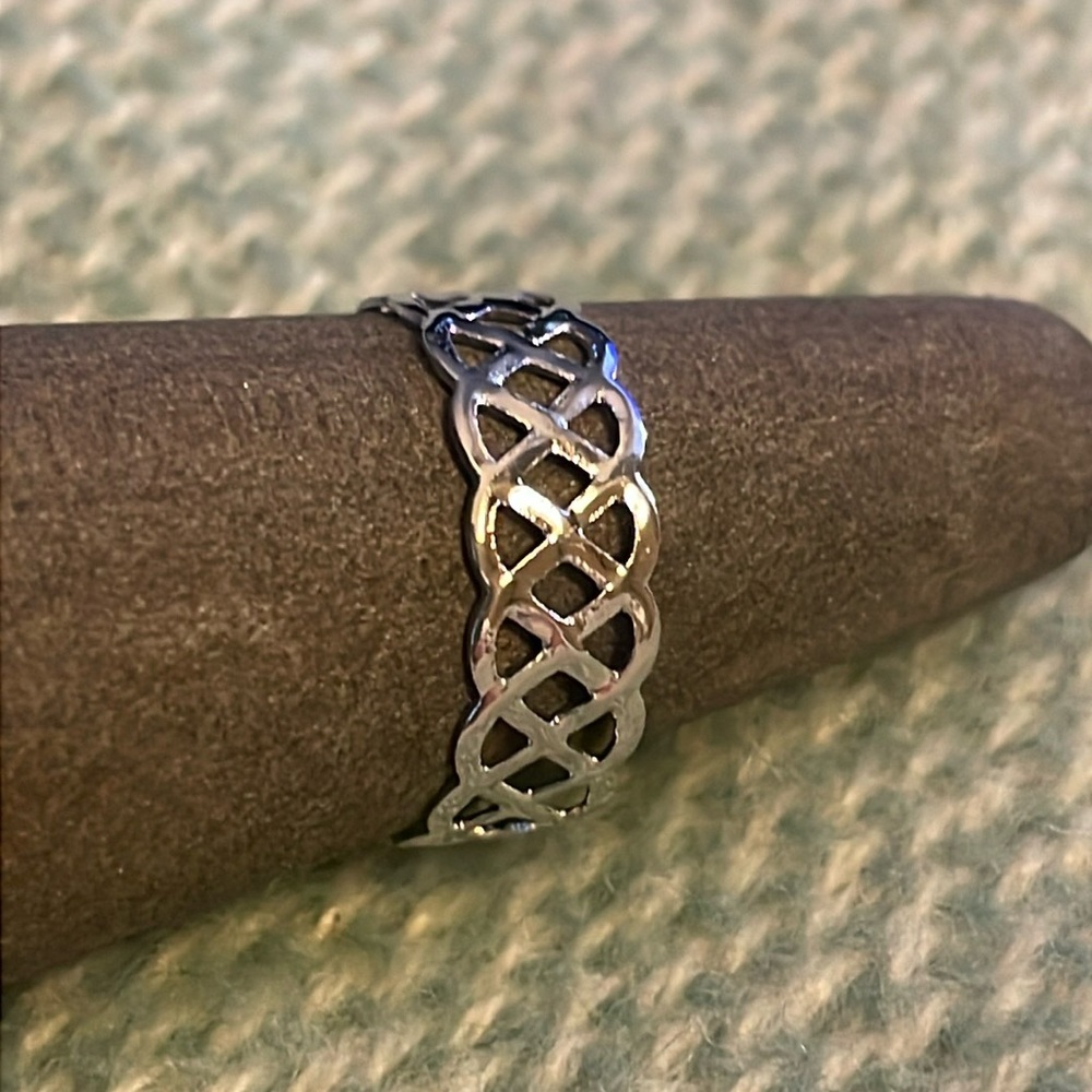 Lattice NWOT Silver Tone Toe Ring